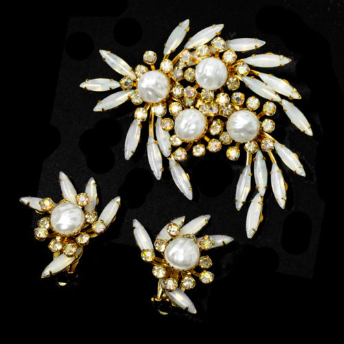 beau-jewels-moonstone-earrings-bracelet-set